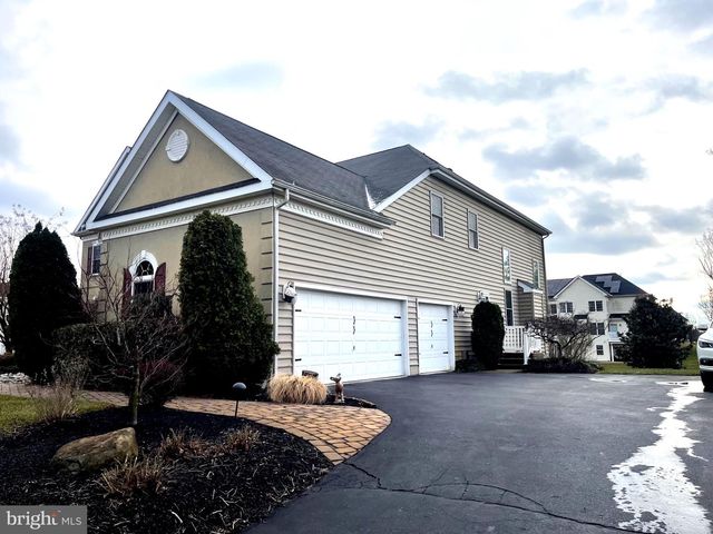 104 WILLOWBROOK CT, Swedesboro, NJ 08085