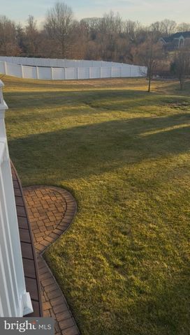 104 WILLOWBROOK CT, Swedesboro, NJ 08085