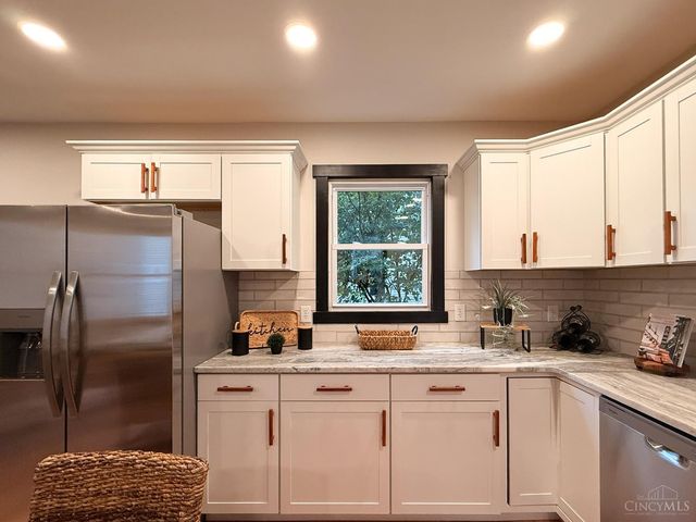 6724 Windward Street, Cincinnati, OH 45227
