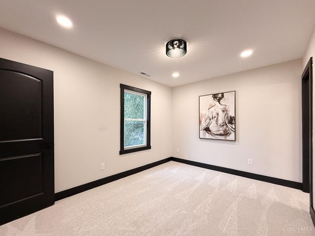 6724 Windward Street, Cincinnati, OH 45227