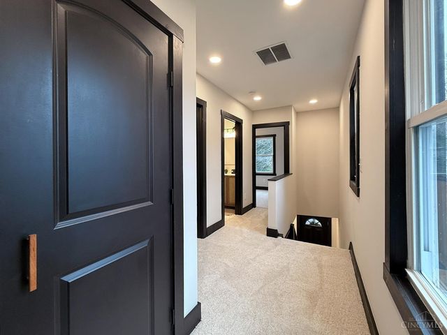 6724 Windward Street, Cincinnati, OH 45227