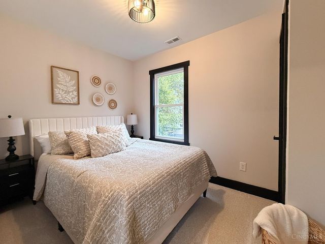6724 Windward Street, Cincinnati, OH 45227