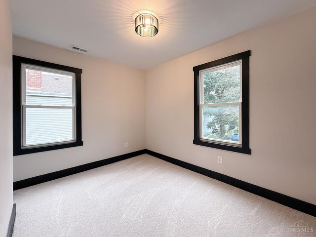 6724 Windward Street, Cincinnati, OH 45227