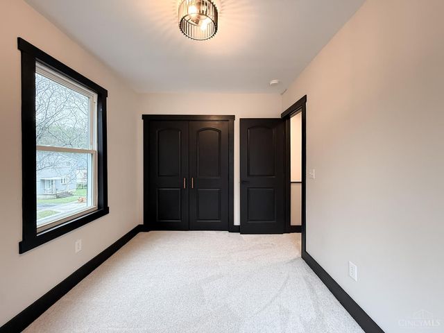 6724 Windward Street, Cincinnati, OH 45227