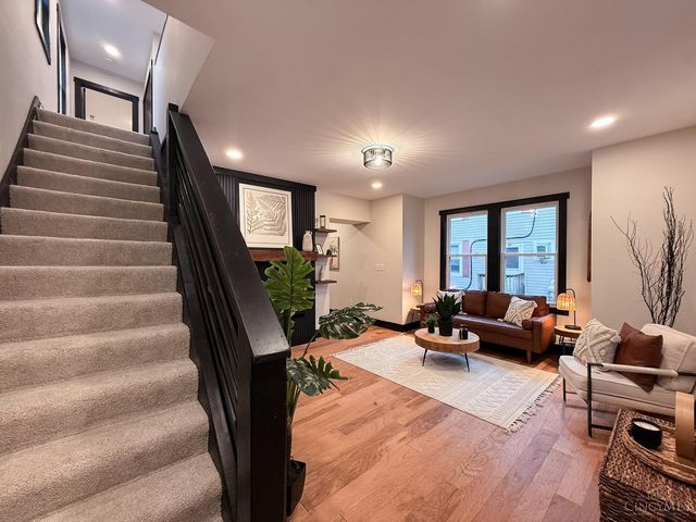 6724 Windward Street, Cincinnati, OH 45227