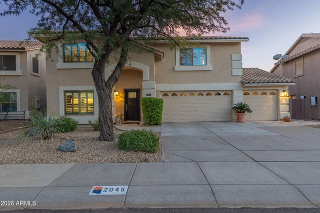 2045 E RUBY Lane, Phoenix, AZ 85024