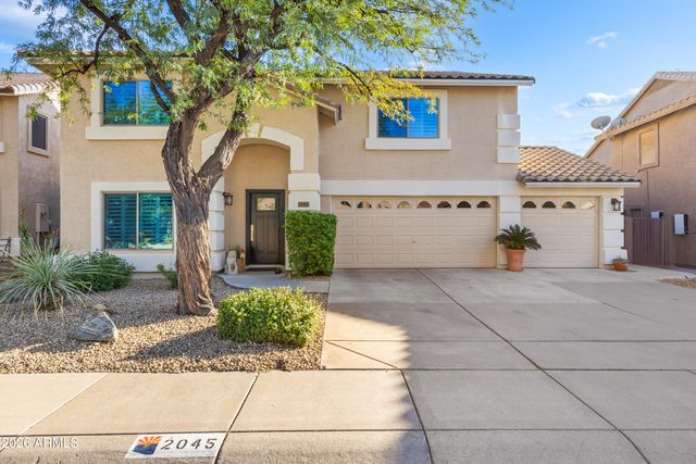 2045 E RUBY Lane, Phoenix, AZ 85024