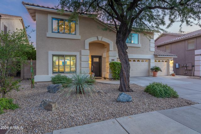 2045 E RUBY Lane, Phoenix, AZ 85024