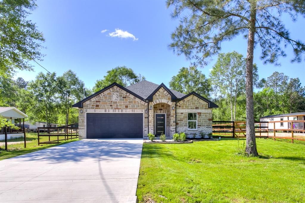 408 County Rd 3414, Cleveland, TX 77327