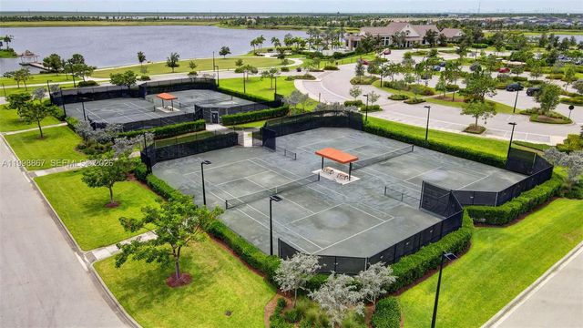 769 Hookline Circle, Loxahatchee, FL 33470