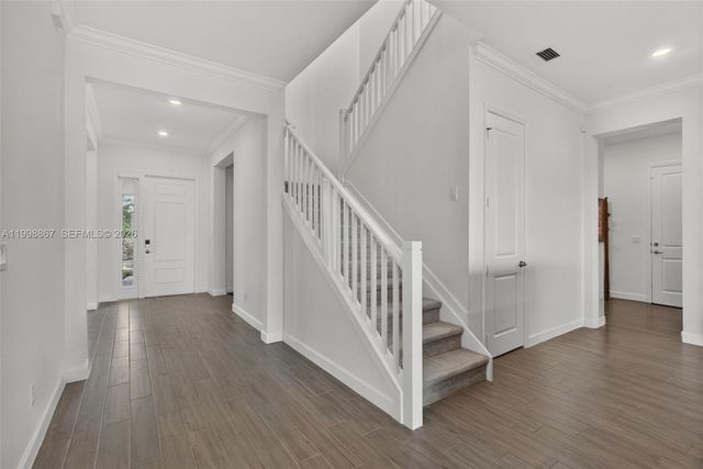 769 Hookline Circle, Loxahatchee, FL 33470