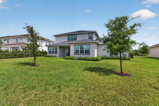 769 Hookline Circle, Loxahatchee, FL 33470