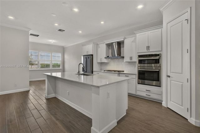 769 Hookline Circle, Loxahatchee, FL 33470