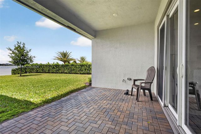 769 Hookline Circle, Loxahatchee, FL 33470