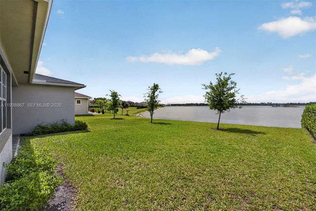769 Hookline Circle, Loxahatchee, FL 33470