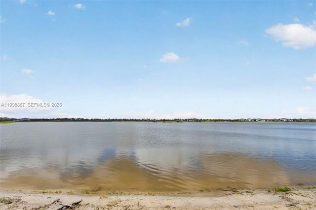 769 Hookline Circle, Loxahatchee, FL 33470