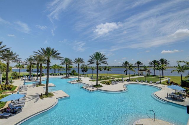 769 Hookline Circle, Loxahatchee, FL 33470