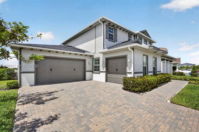 769 Hookline Circle, Loxahatchee, FL 33470