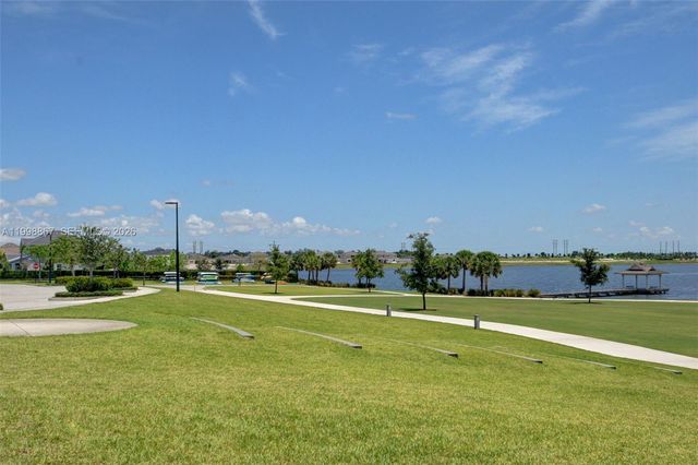 769 Hookline Circle, Loxahatchee, FL 33470