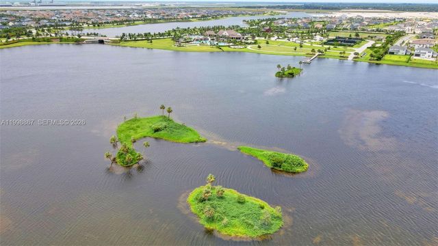 769 Hookline Circle, Loxahatchee, FL 33470