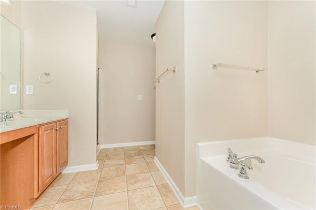 2305 Hartfield Circle, Winston-salem, NC 27103
