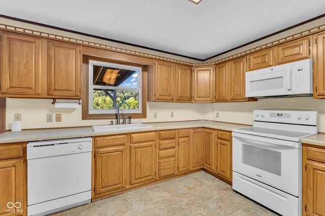 7556 W County Road 350 S, Greencastle, IN 46135