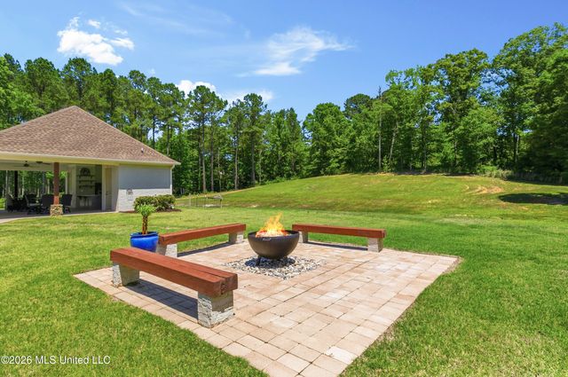 167 Dogwood Trace, Brandon, MS 39042
