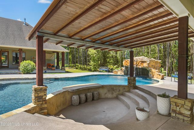 167 Dogwood Trace, Brandon, MS 39042