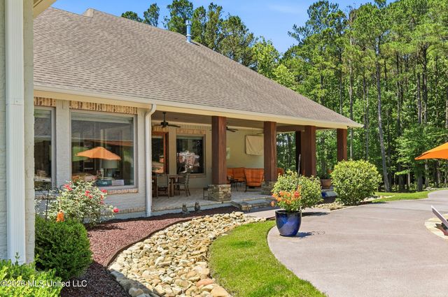 167 Dogwood Trace, Brandon, MS 39042