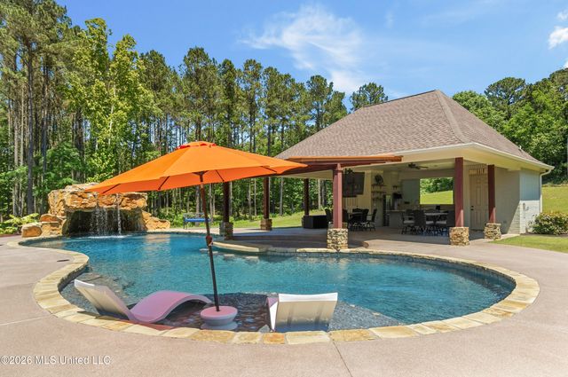 167 Dogwood Trace, Brandon, MS 39042