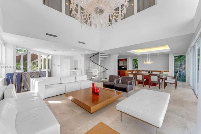 655 N Mashta Dr, Key Biscayne, FL 33149