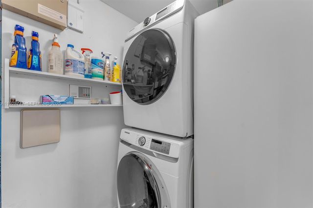 655 N Mashta Dr, Key Biscayne, FL 33149