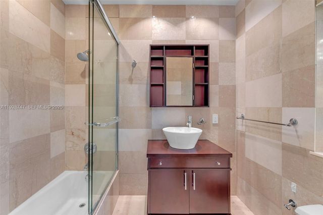 655 N Mashta Dr, Key Biscayne, FL 33149