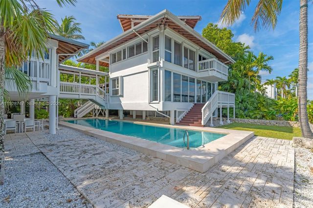 655 N Mashta Dr, Key Biscayne, FL 33149