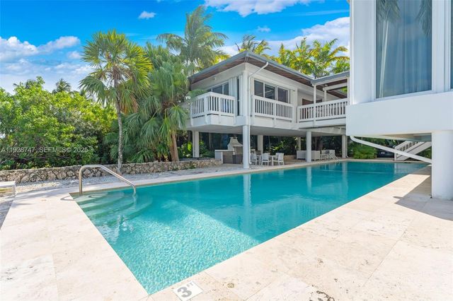 655 N Mashta Dr, Key Biscayne, FL 33149