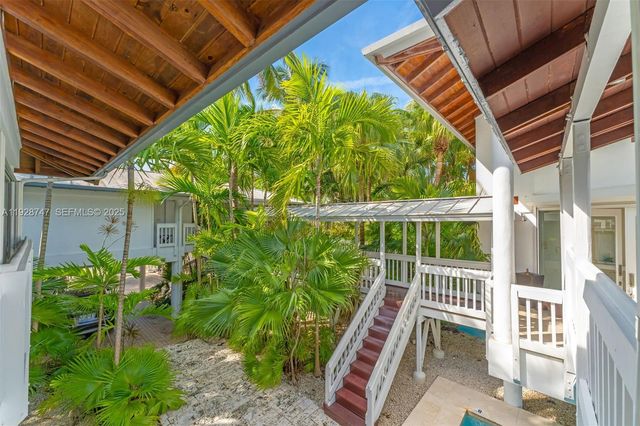 655 N Mashta Dr, Key Biscayne, FL 33149