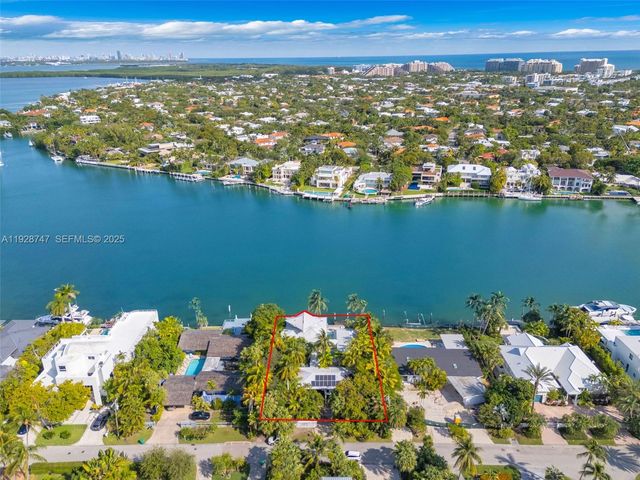 655 N Mashta Dr, Key Biscayne, FL 33149