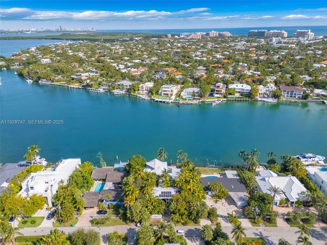 655 N Mashta Dr, Key Biscayne, FL 33149