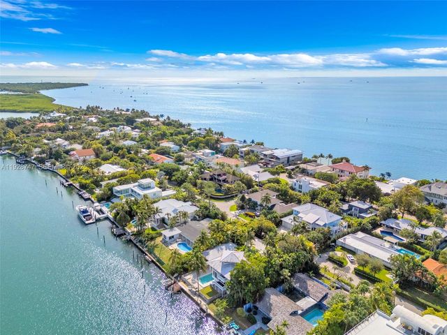 655 N Mashta Dr, Key Biscayne, FL 33149