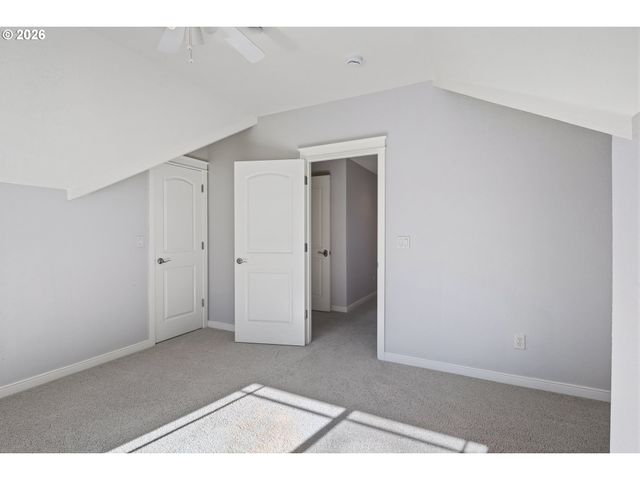 18885 Ne BUENA VISTA Dr, Dundee, OR 97115