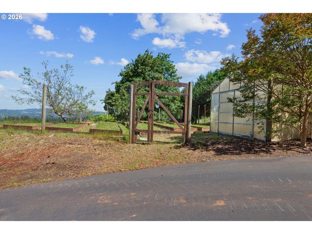 18885 Ne BUENA VISTA Dr, Dundee, OR 97115