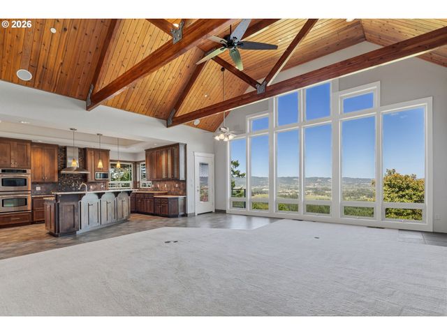 18885 Ne BUENA VISTA Dr, Dundee, OR 97115