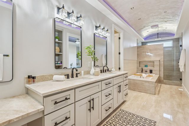 18251 Alderleaf Drive, Clive, IA 50325