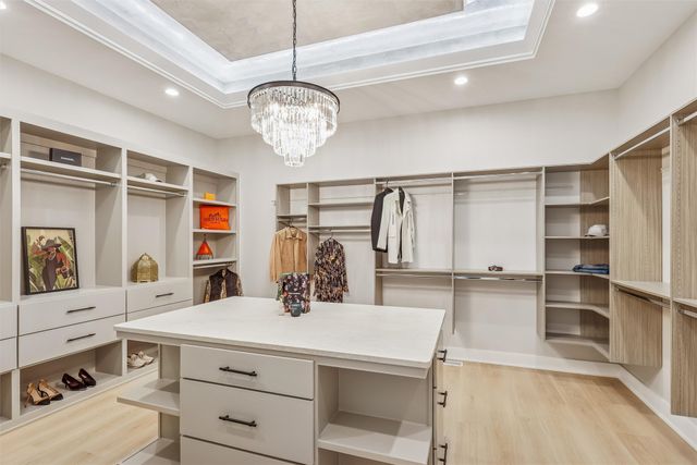 18251 Alderleaf Drive, Clive, IA 50325