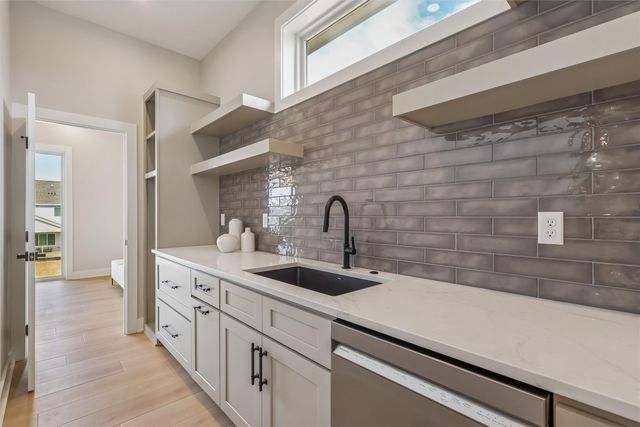 18251 Alderleaf Drive, Clive, IA 50325