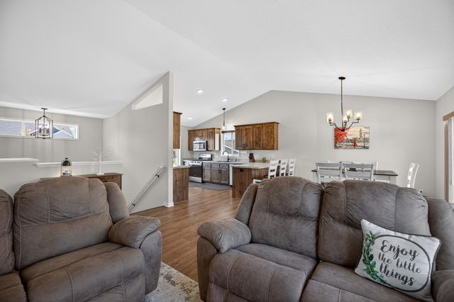 25695 Euclid Avenue, Wyoming, MN 55092