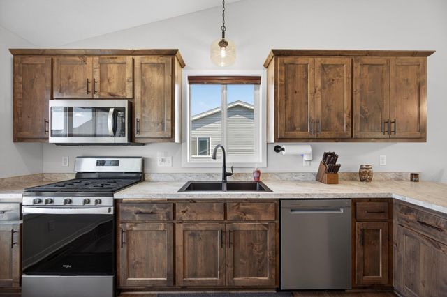 25695 Euclid Avenue, Wyoming, MN 55092