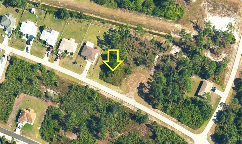 1033 Parker CT, LEHIGH ACRES, FL 33974 — exterior