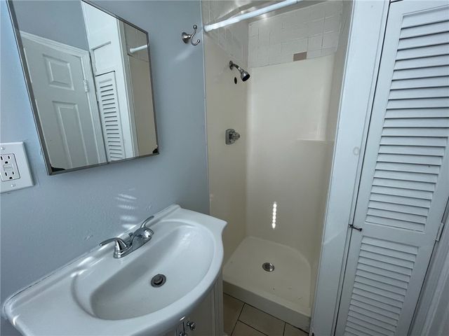 38 Freebody Street 207, Newport, RI 02840