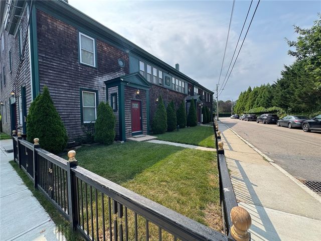 38 Freebody Street 207, Newport, RI 02840